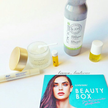 Photo of skyn ICELAND Angelica Line Smoother uploaded by Bianca B.