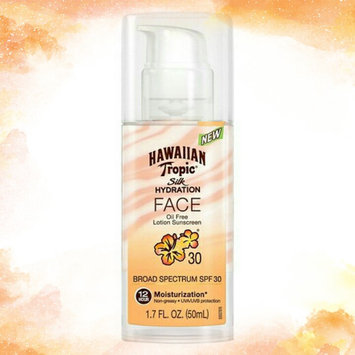 Photo of Hawaiian Tropic® Silk Hydration Weightless SPF 30 Face Sunscreen uploaded by Claudia A.