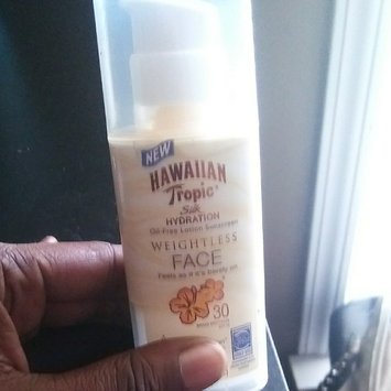Photo of Hawaiian Tropic® Silk Hydration Weightless SPF 30 Face Sunscreen uploaded by Angerlette P.