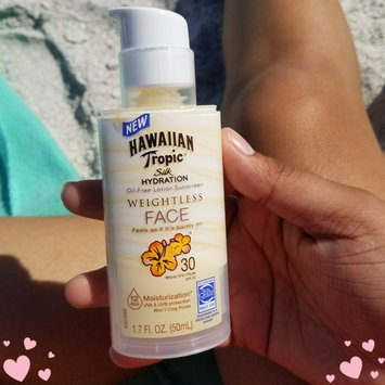 Photo of Hawaiian Tropic® Silk Hydration Weightless SPF 30 Face Sunscreen uploaded by Kate B.