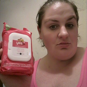 Photo of Yes To Grapefruit Facial Wipes Correct & Repair Towelettes uploaded by veronica f.
