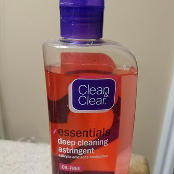 Photo of Clean & Clear® Essentials Deep Cleaning Astringent uploaded by Sammi H.