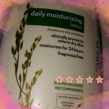 Photo of Aveeno® Daily Moisturizing Body Wash uploaded by Holly N.