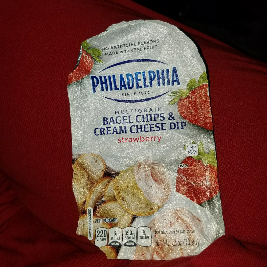 Philadelphia Multigrain Bagel Chips & Strawberry Cream Cheese Dip