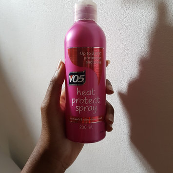 Photo of Alberto VO5® Tame and Shine Taming Spray uploaded by fowzia A.
