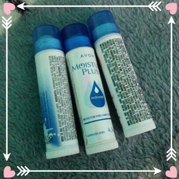 Photo of Avon Moisture Therapy Lip Moisturizer with SPF 15 Blue & White Squeeze Tube uploaded by Irais P.