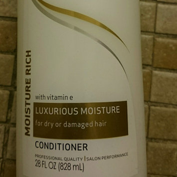 Photo of TRESemmé Moisture Rich Conditioner Luxurious Moisture uploaded by Midori T.
