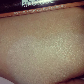 Photo of L'Oréal Paris MAGIC by Studio Secrets Magic Lumi Highlighting Concealer uploaded by yasamin p.