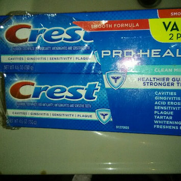 Photo of Crest Pro-Health Whitening Toothpaste Fresh Clean Mint uploaded by kheycee m.