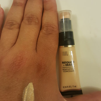 Photo of Milani Retouch + Erase Light-Lifting Concealer uploaded by Jetzabell J.