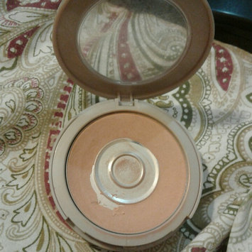 Photo of Neutrogena® Mineral Sheers Loose Powder Foundation uploaded by Daisy H.