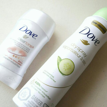 Photo of Dove Silk Dry Antiperspirant Spray uploaded by fatima ezzahra B.