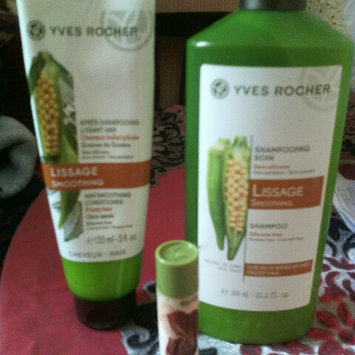 Photo of Yves Rocher - Smoothing Treatment Shampoo Anti-Frizzy Hair 300ml uploaded by Sàrâ S.
