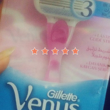 Photo of Gillette Venus Divine Sensitive Razor uploaded by Sara E.