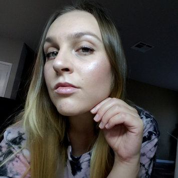Photo of Ciate London Dewy Stix - Luminous Highlighting Balm uploaded by Viktoria B.