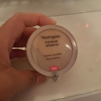 Photo of Neutrogena® Mineral Sheers Loose Powder Foundation uploaded by Joanne A.