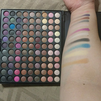Photo of BH Cosmetics Urban Luxe - 99 Color Eyeshadow Palette uploaded by Briselda E.