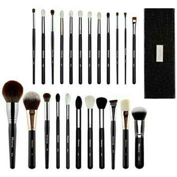Photo of Morphe x Jaclyn Hill Favorite Brush Collection uploaded by norah mohammad a.