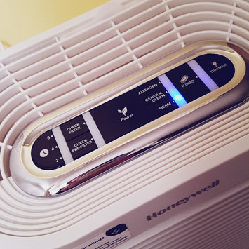 Photo of Honeywell True HEPA Allergen Remover HPA204 uploaded by Christina C.