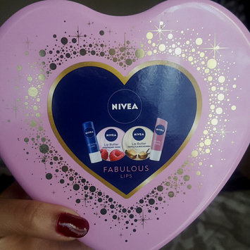 Photo of NIVEA Soft Rose Lip Balm uploaded by abia-kyarna R.