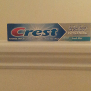 Photo of Crest Baking Soda & Peroxide Whitening Toothpaste With Tartar Protection uploaded by danni s.