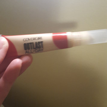Photo of COVERGIRL Outlast All-Day Soft Touch Concealer uploaded by Liliana H.