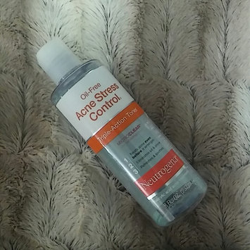 Photo of Neutrogena® Oil-Free Acne Stress Control® Triple-Action Toner uploaded by Jessica D.