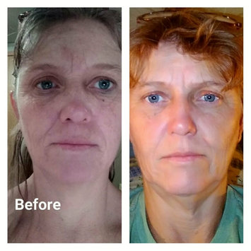 Photo of L'Oréal Paris RevitaLift Anti-Wrinkle + Firming Day Cream SPF 18 uploaded by Melinda V.
