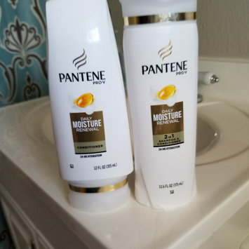 Photo of Pantene Pro-V Daily Moisture Renewal Shampoo uploaded by Anel R.