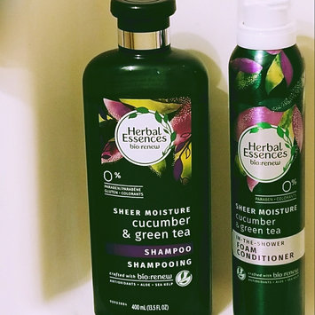 Photo of Herbal Essences Cucumber & Green Tea Foam Conditioner uploaded by Kyndra K.