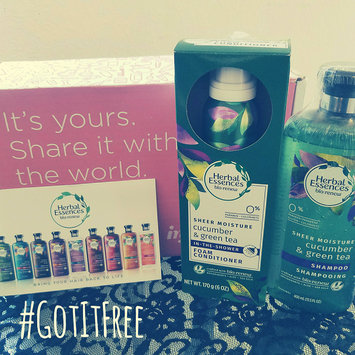 Photo of Herbal Essences Cucumber & Green Tea Foam Conditioner uploaded by linsey t.
