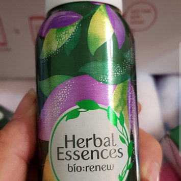 Photo of Herbal Essences Cucumber & Green Tea Foam Conditioner uploaded by Iris M.