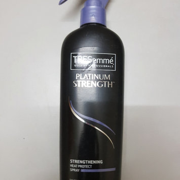 Photo of TRESemmé Platinum Strength Strengthening Heat Protect Spray uploaded by Záarah k.