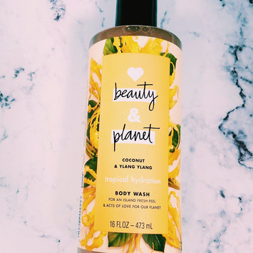 Photo of Love Beauty And Planet Bountiful Moisture Murumuru Butter & Rose Body Wash uploaded by Daniela M.