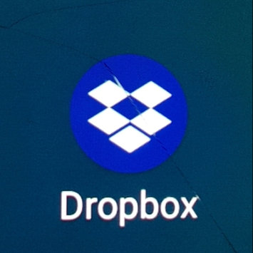 Photo of Dropbox uploaded by Záarah k.