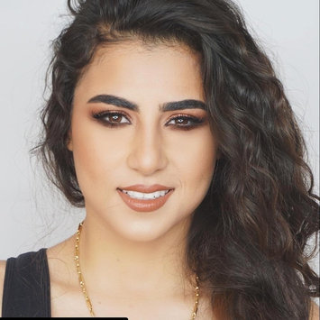 Photo of M.A.C Cosmetics Cream Colour Base uploaded by يسرى الشمري ا.