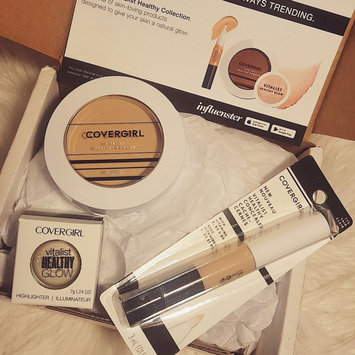 Photo of COVERGIRL Vitalist Healthy Setting Powder uploaded by Carla G.