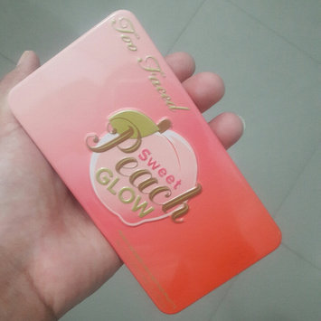 Photo of Too Faced Sweet Peach Glow Infused Highlighting Palette uploaded by Daneymis BM-118761 P.