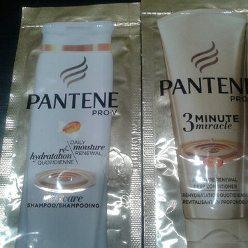Photo of Pantene Pro-V Daily Moisture Renewal Shampoo uploaded by Michelle L.