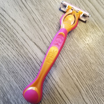 Photo of Gillette Venus Simply Venus Razor uploaded by Kylie R.