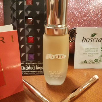 Photo of LA MER The Soft Fluid Long Wear Foundation Broad Spectrum SPF 20 uploaded by Elizabeth K.
