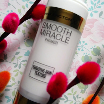 Photo of 3 x Max Factor Smooth Miracle Primer Smooths Skin Texture 30ml - Sealed uploaded by Pixie G.
