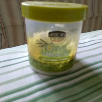 Photo of African Pride Olive Miracle Leave in Conditioner, 15 oz uploaded by Carmen R.