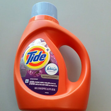 Photo of Tide Plus Febreze Freshness Liquid Laundry Detergent uploaded by Cia P.