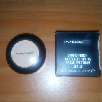 Photo of M.A.C Cosmetics Studio Finish SPF 35 Concealer uploaded by Estefy L.