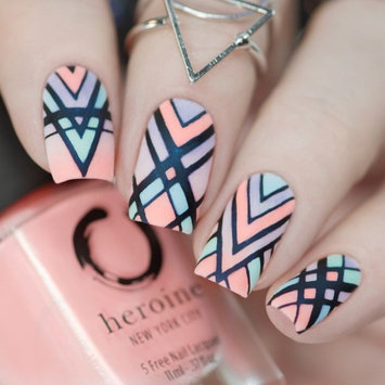 Photo of CHANEL Le Vernis Longwear Nail Colour uploaded by Ellînã Q.