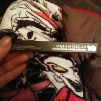 Photo of Urban Decay Razor Sharp Water-Resistant Longwear Liquid Eyeliner uploaded by Rosa C.