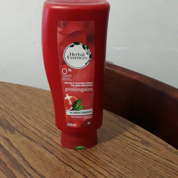 Photo of Herbal Essences Long Term Relationship Conditioner For Long Hair uploaded by Claudia v.