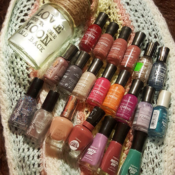 Photo of Sally Hansen® Hard As Nail Xtreme Wear Nail Color uploaded by Destiny W.