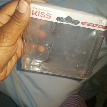 Photo of Kiss Looks So Natural Lashes Shy uploaded by Yaheymi C.